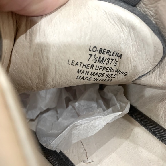 Louise et cio suide leather shoes. - Picture 8 of 11